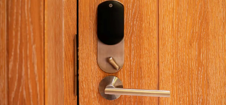 Automatic Locking Door Knob Arcadia
